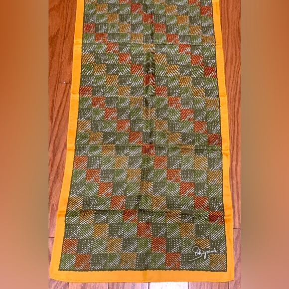Vintage 1970s Glentex 42” x 14” 30% Silk 70% Rayon Artist Signed Scarf Wrap - Picture 13 of 15